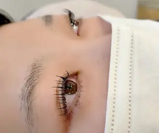 マツエク・マツパ 関口 友菜のヘアスタイル