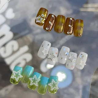 ネイル Pins16所属・HI-KO 🦙のネイルデザイン