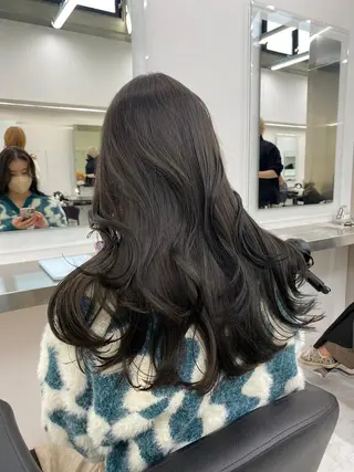 カラー ロング 🪞THEATER 表参道店🩰のヘアスタイル