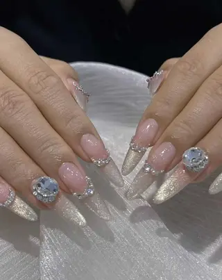 ロング トゥー フエンのネイルデザイン