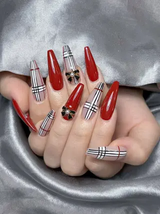 ネイル LEELA NAIL STUDIO所属・LEELA NAIL STUDIOのネイルデザイン