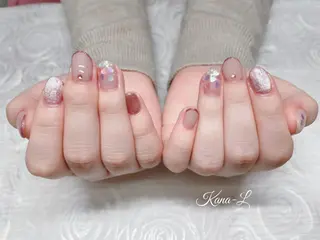 カラー ネイル 芦辺 香奈のネイルデザイン