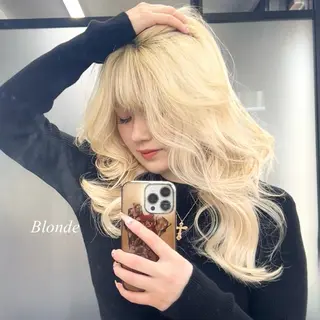 ロング カラー シールエクステ特化 ハイトーン、NANAのヘアスタイル