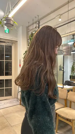 セミロング カラー じゅわっと暖色カラー 🍊Moemiのヘアスタイル