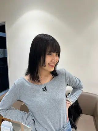 セミロング カラー ヘアアレンジ タイトボブ個性派カラ ーAKANEのヘアスタイル