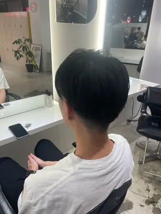 メンズ HIKARI🐈‍⬛ レイヤー×デザインのヘアスタイル