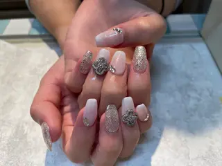 ネイル 高尾 梨花のネイルデザイン