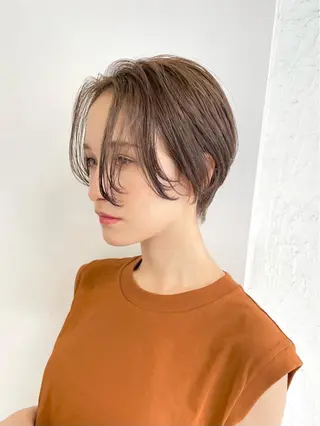 ショート 透明感カラー 大人グレージュ有村のヘアスタイル
