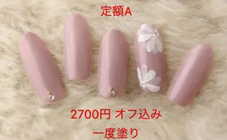 ミディアム ネイル 長さ出し専門 nynaのネイルデザイン