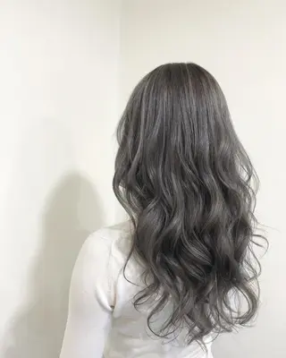 ロング ヤマグチ ヒカルのヘアスタイル