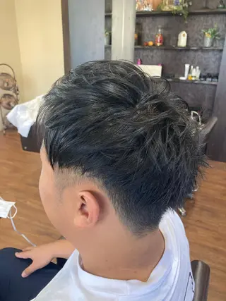 メンズ パーマが得意な【最高 悠斗】のヘアスタイル