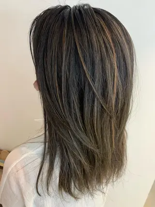 セミロング eyelush color world庄内駅前所属・シールエクステ／豊中 吉田孝司のヘアスタイル