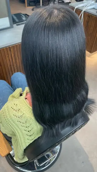 カラー ANGELICA 國吉　日向のヘアスタイル