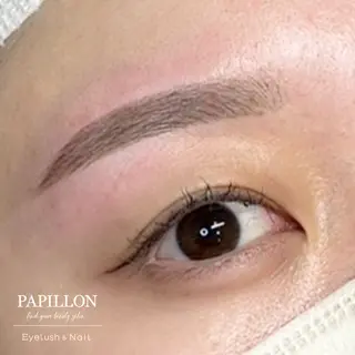 アイブロウ PAPILLON YURI🫶のマツエク・マツパデザイン
