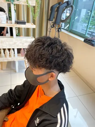 ミディアム パーマ メンズ 本厚木|縮毛矯正/ 酸性スト専門サロンのヘアスタイル