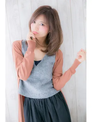 セミロング カラー motion所属・FUKUNAGA YUのヘアスタイル