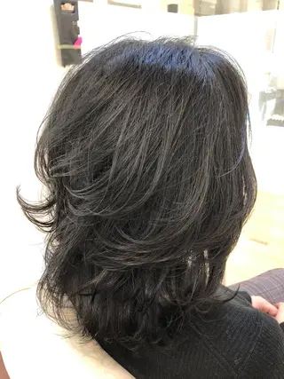 ミディアム パーマ 山岡 徹也のヘアスタイル