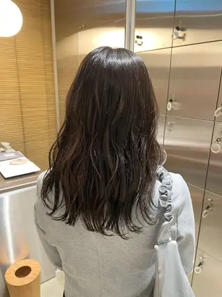 セミロング カラー 樋口 花穂のヘアスタイル