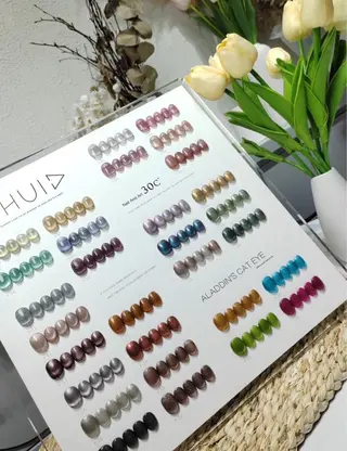 ネイル チョウ シイのネイルデザイン