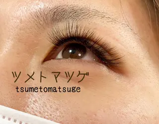 ミディアム マツエク・マツパ ツメトマツゲ .のネイルデザイン