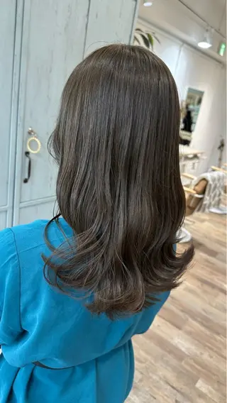 セミロング suzuka/透明感 /顔周り/美髪矯正のヘアスタイル