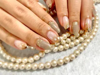 ミディアム BURGUNDY 🌹eriのネイルデザイン