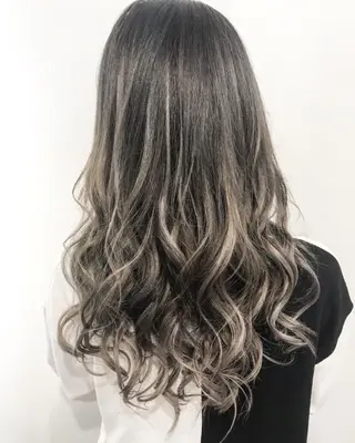 ロング grow恵比寿【グロウ】髪質改善/ハイライト/ブリーチ/レイヤーカット所属・奥野 貴史　代表　レイヤーのヘアスタイル