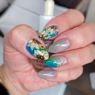 ネイル 柴崎 美幸のネイルデザイン