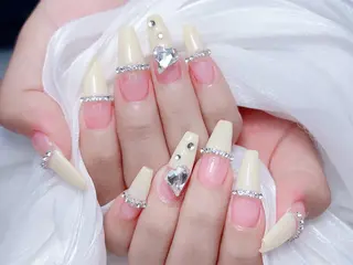 ネイル M🌷nail 長さだし専門店のネイルデザイン