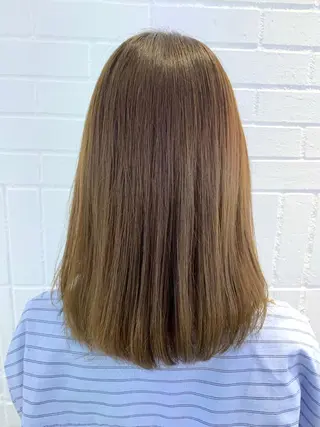 セミロング カラー ﾚｲﾔｰ🩵透明感 ೀユイ🌙のヘアスタイル