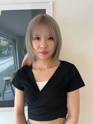 ミディアム ボブ/レイヤー/ ショートcovo代表のヘアスタイル