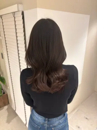 セミロング カラー 篠崎 加奈のヘアスタイル