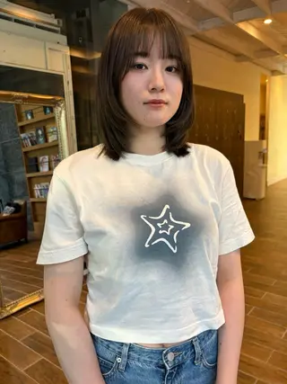 ミディアム 松野 心音のヘアスタイル
