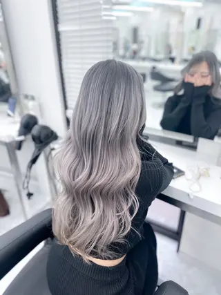 セミロング カラー reco所属・ウルフ&レイヤー特化 まとまる美髪矯正のヘアスタイル