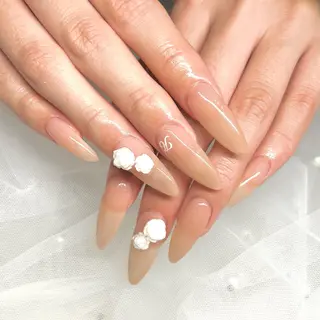 ネイル AURORA eyelash&nail salon アメ村店所属・Aurora Sakiのネイルデザイン