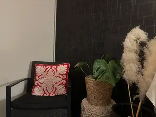 圧倒的たるみ改善 美容鍼エステのエステ・リラクイメージ