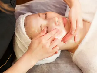 浮腫|肩こり|張り 日々の疲れを解消⭐️のエステ・リラクイメージ