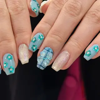 ネイル Bianca栄店 小林のネイルデザイン