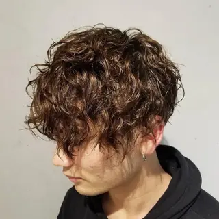 ミディアム パーマ メンズ パピヨンロゼ メイ 髪質改善/酸性のヘアスタイル