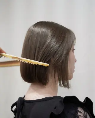 ミディアム 🪞透けヘア髪質改善 艶ベージュ/nagiのヘアスタイル