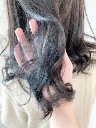 セミロング カラー パーマ 白髪ぼかしハイライト 柳川拓哉のヘアスタイル