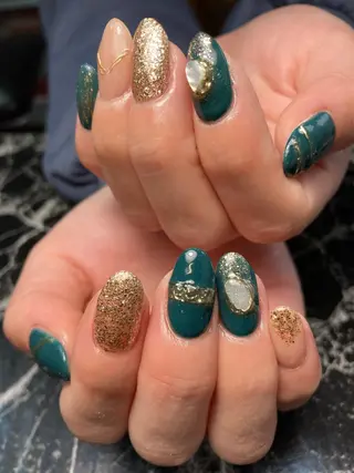 ミディアム ネイル ✴︎ Delightのネイルデザイン