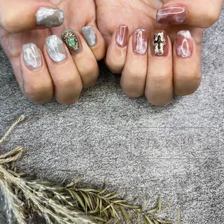 ネイル LE'A NAILSのネイルデザイン