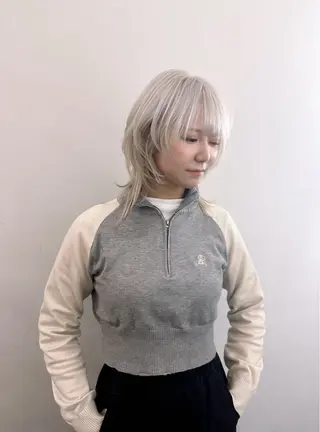 ミディアム Cinq所属・ハイライト🌟/ ボブ/豊田のヘアスタイル