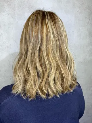 ミディアム BuzZ所属・西村 雄二/エクステのヘアスタイル