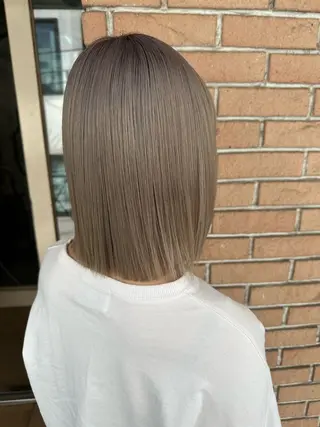 セミロング yelm所属・🫒オリーブカラー ミディアムレイヤー✨のヘアスタイル