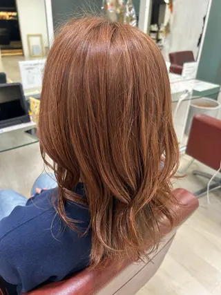 カラー ダリー所属・Dali manaのヘアスタイル