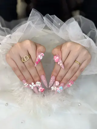 セミロング Bibi beauty spa Osaka所属・Chann Channのネイルデザイン