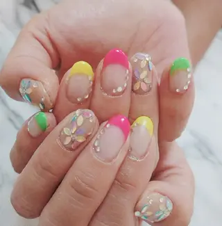 ネイル QULEONAIL所属・大城 裕麻のネイルデザイン