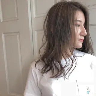セミロング 🌸ハイトーン 新田　廉 🌸のヘアスタイル